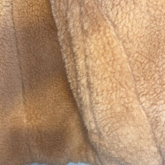 Plush-Lined Snap-Button Padded Vest - Picture 7 of 7